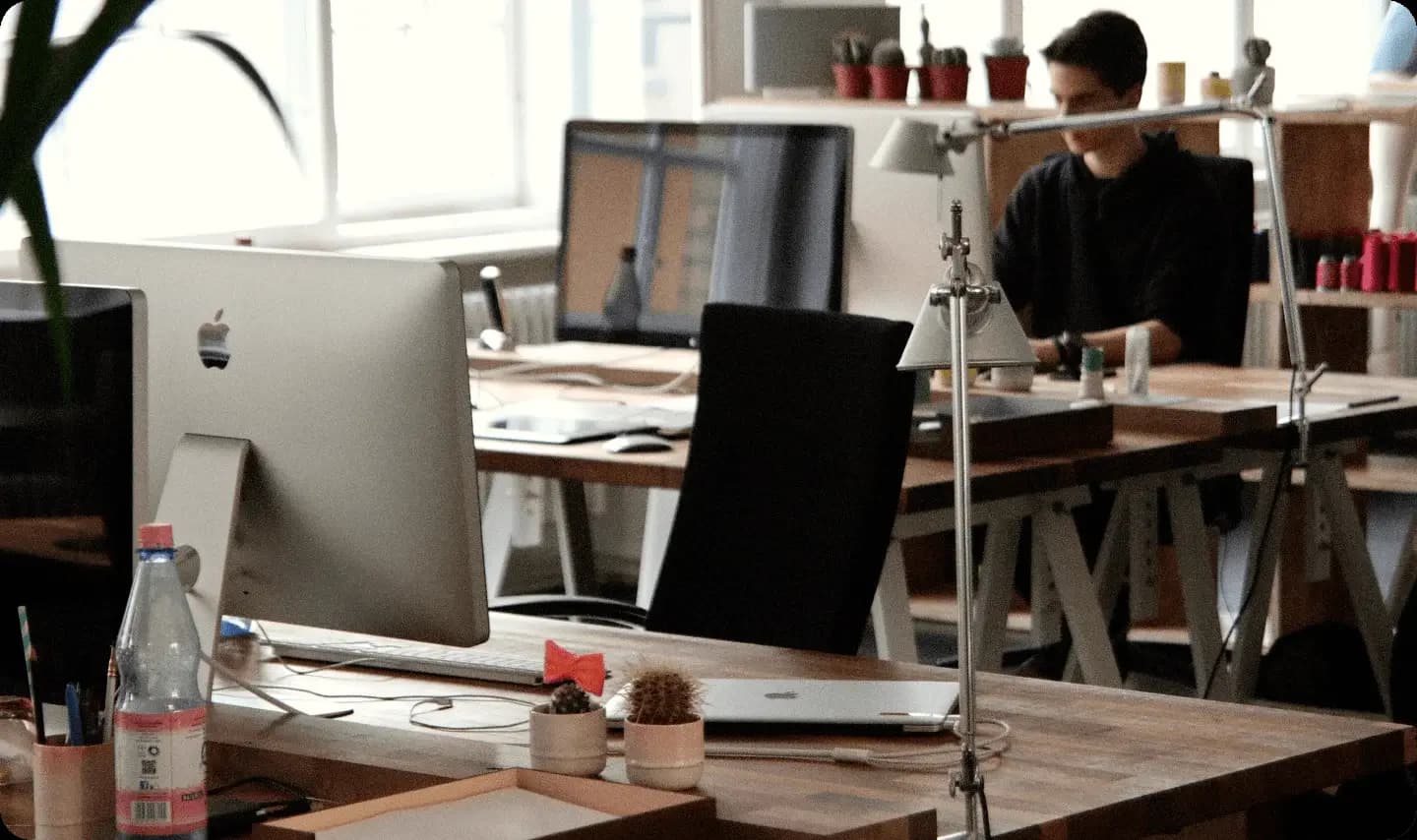 Modern web platform interface for choosing a CMS or application stack